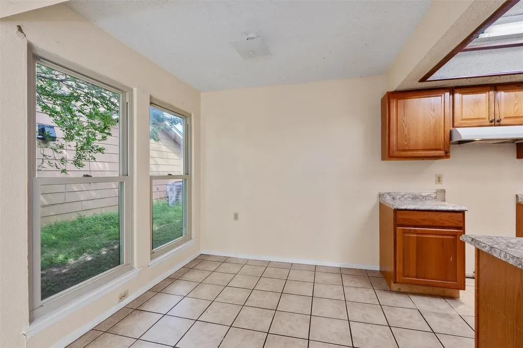 4809 Bayside Drive Austin TX 78744