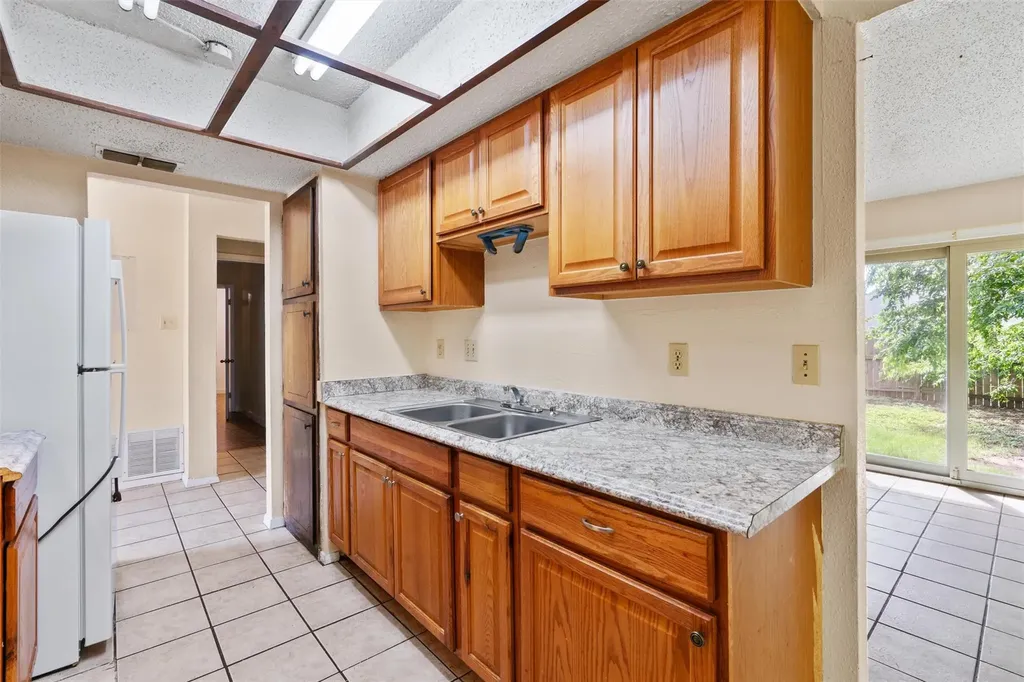 4809 Bayside Drive Austin TX 78744