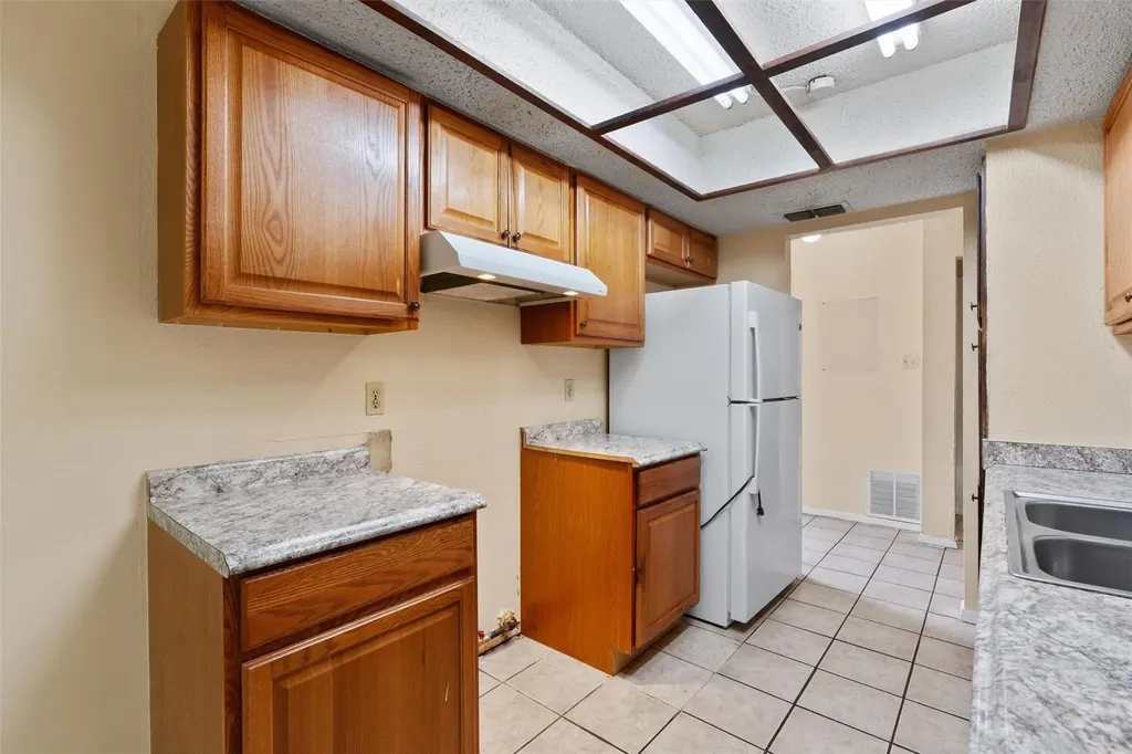 4809 Bayside Drive Austin TX 78744