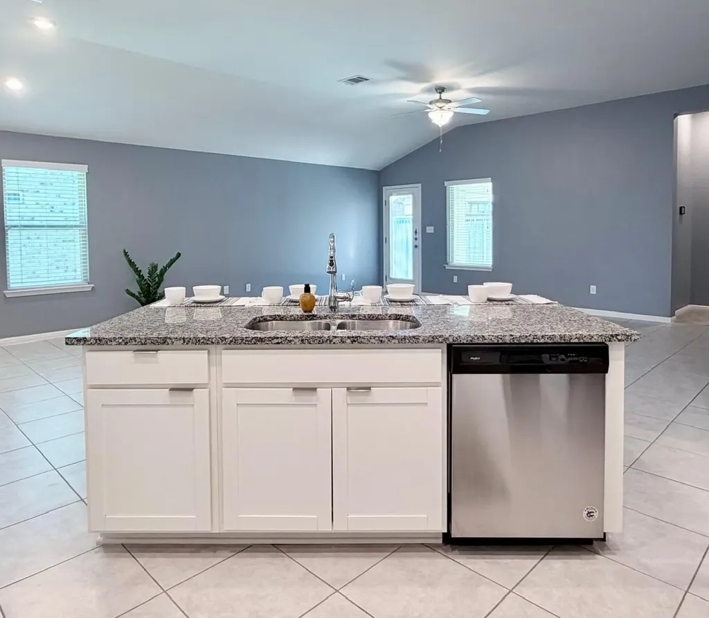 1005 Sundrops Street Leander TX 78641
