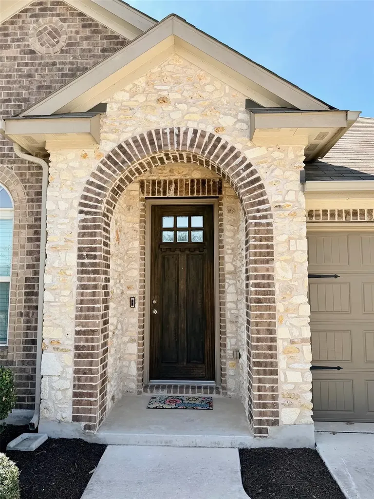 1005 Sundrops Street Leander TX 78641