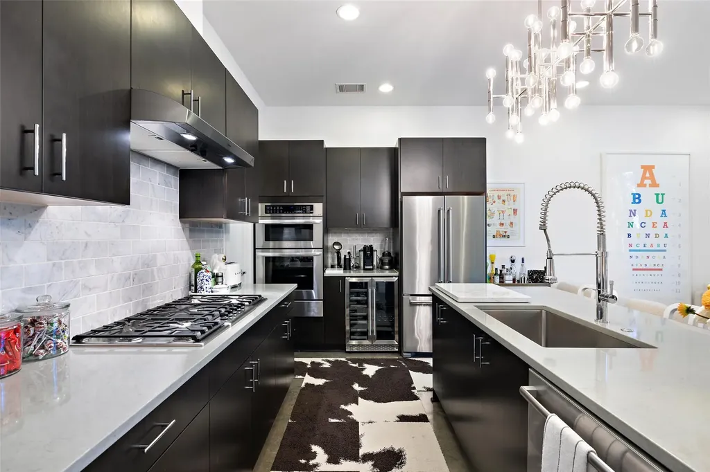 2118 Brackenridge Street Austin TX 78704