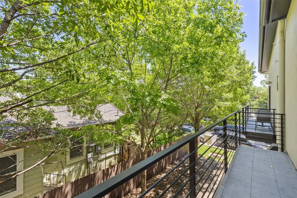 2118 Brackenridge Street Austin TX 78704
