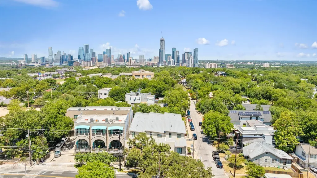 2118 Brackenridge Street Austin TX 78704