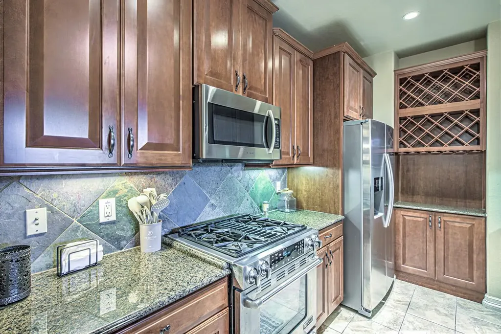 2226 Westlake Drive Austin TX 78746