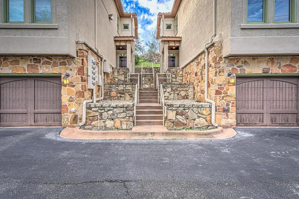2226 Westlake Drive Austin TX 78746