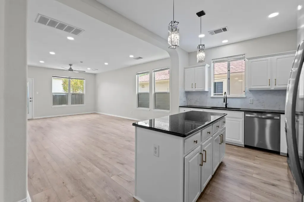 3207 Wickham Lane Austin TX 78725