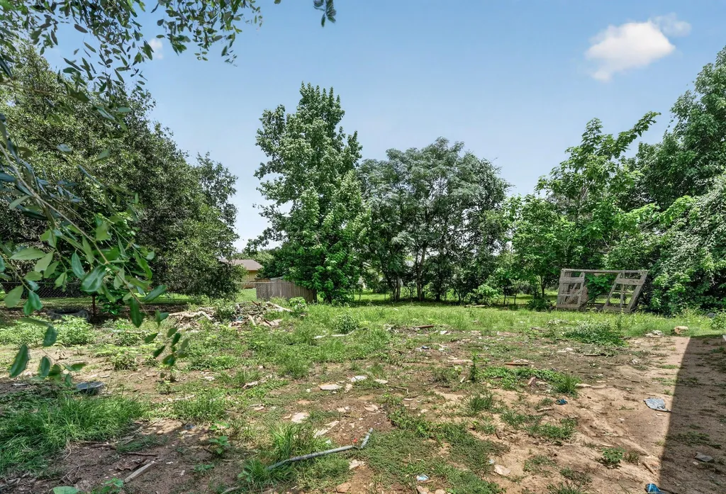 908 Yegua Drive Lexington TX 78947
