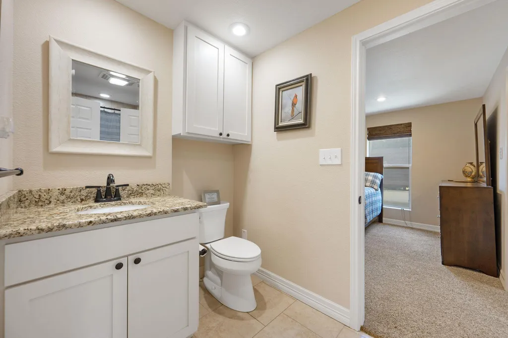 1105 Edgewater Drive Spicewood TX 78669