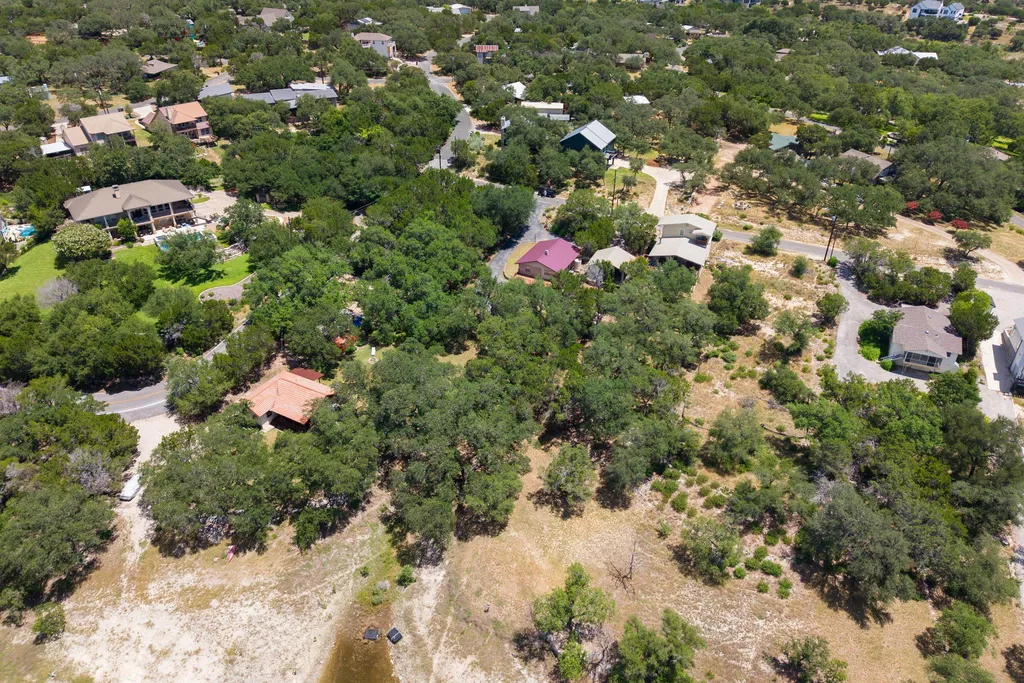 1105 Edgewater Drive Spicewood TX 78669