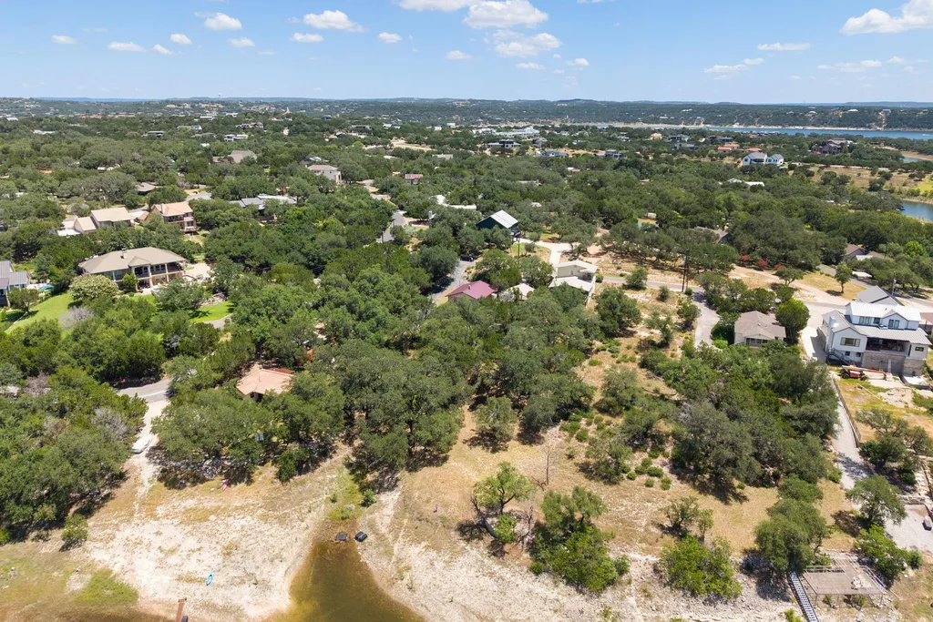 1105 Edgewater Drive Spicewood TX 78669