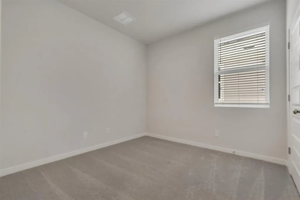 212 Bendecido Loop Elgin TX 78621