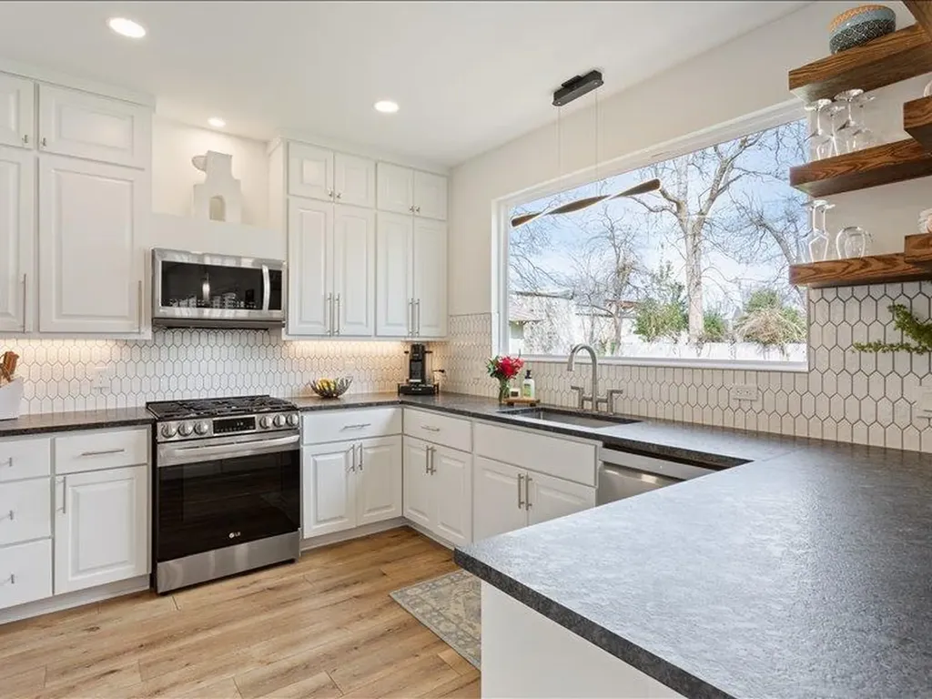 1205 S Main Street Georgetown TX 78626