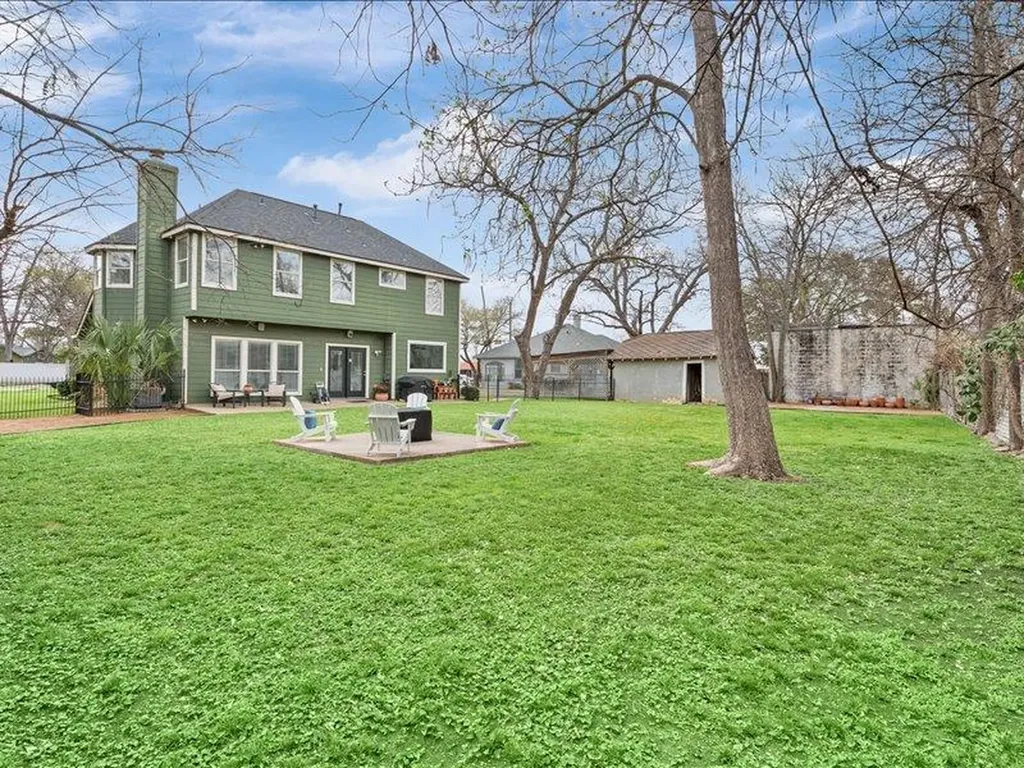 1205 S Main Street Georgetown TX 78626