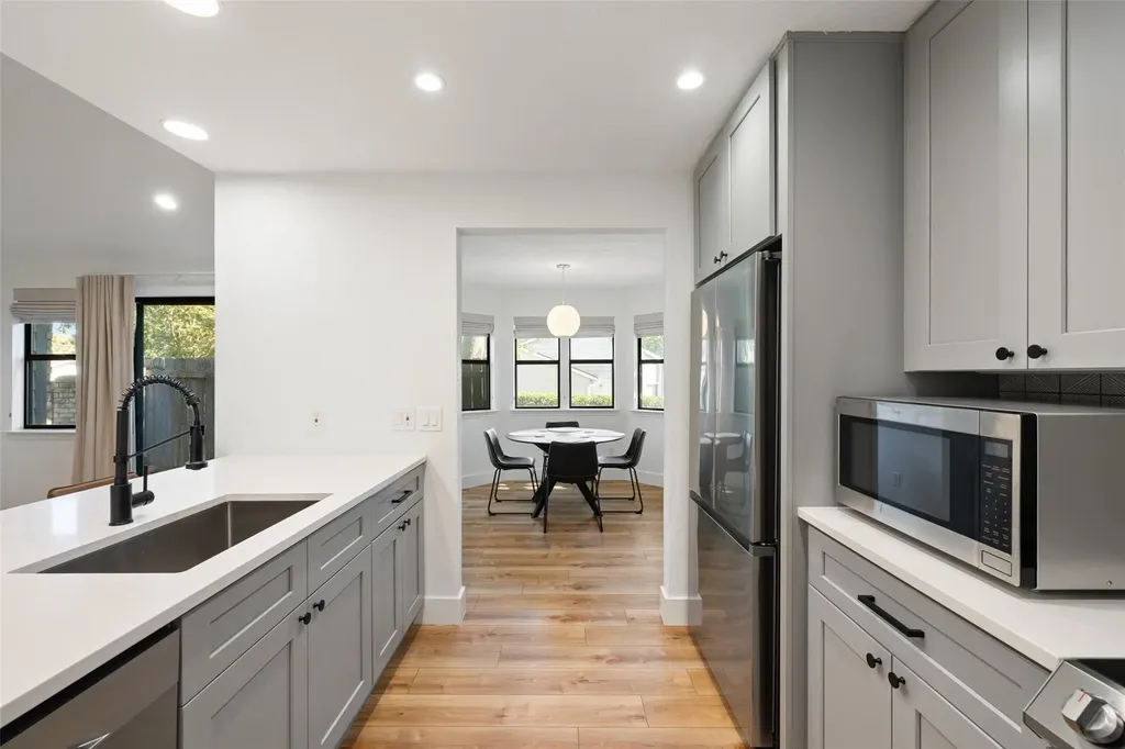 2001 Parker Lane Austin TX 78741