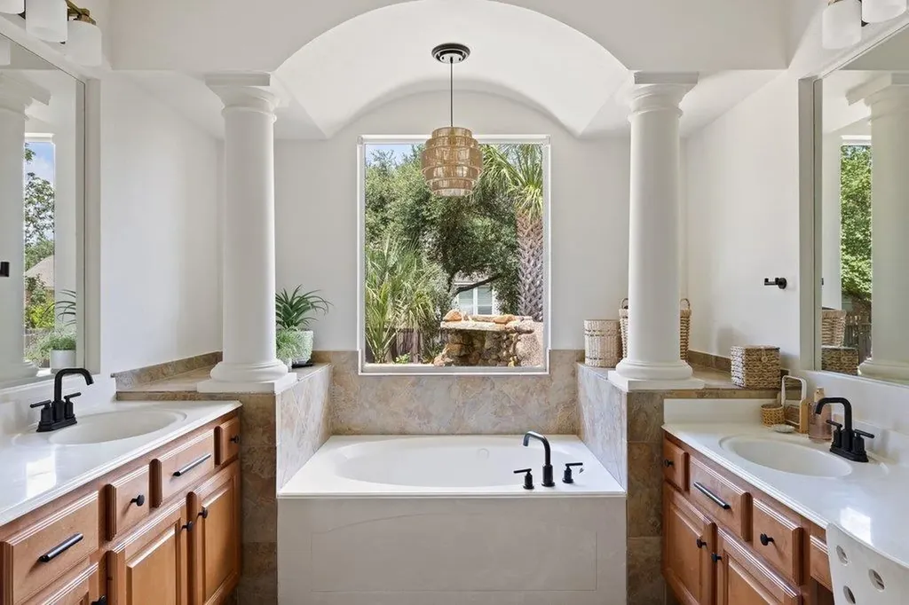 6704 Kiev Cove Austin TX 78739