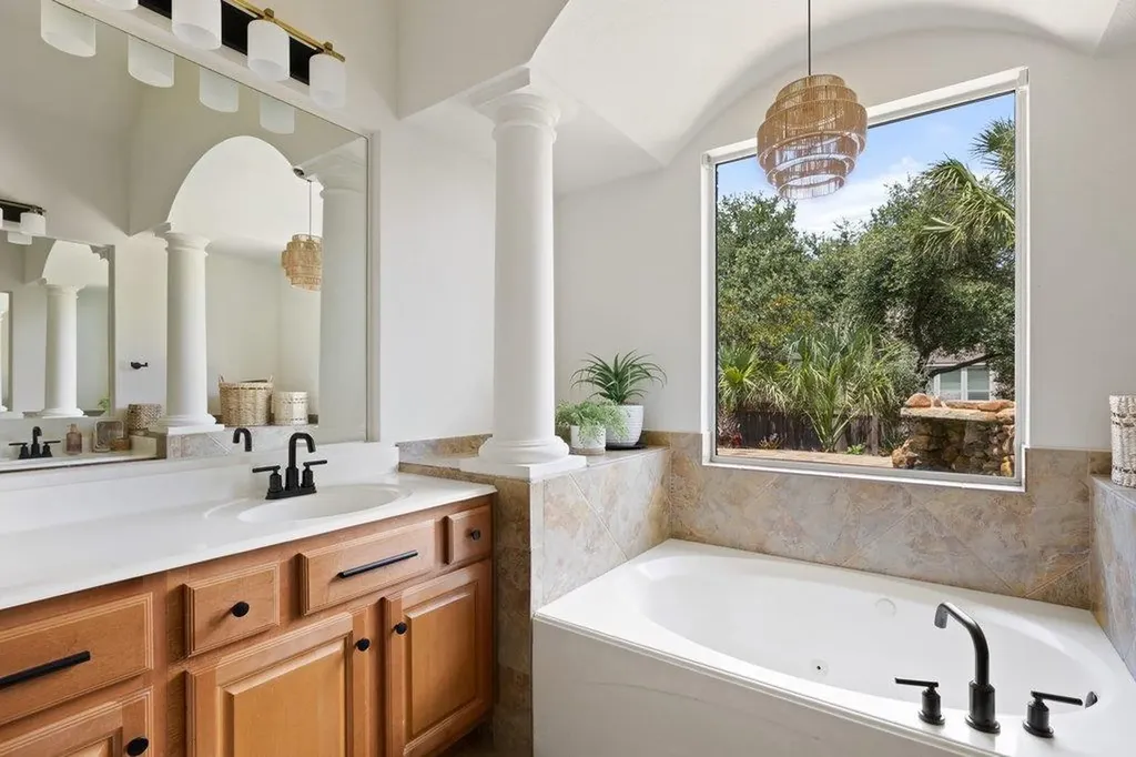 6704 Kiev Cove Austin TX 78739