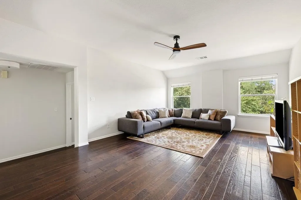 6704 Kiev Cove Austin TX 78739