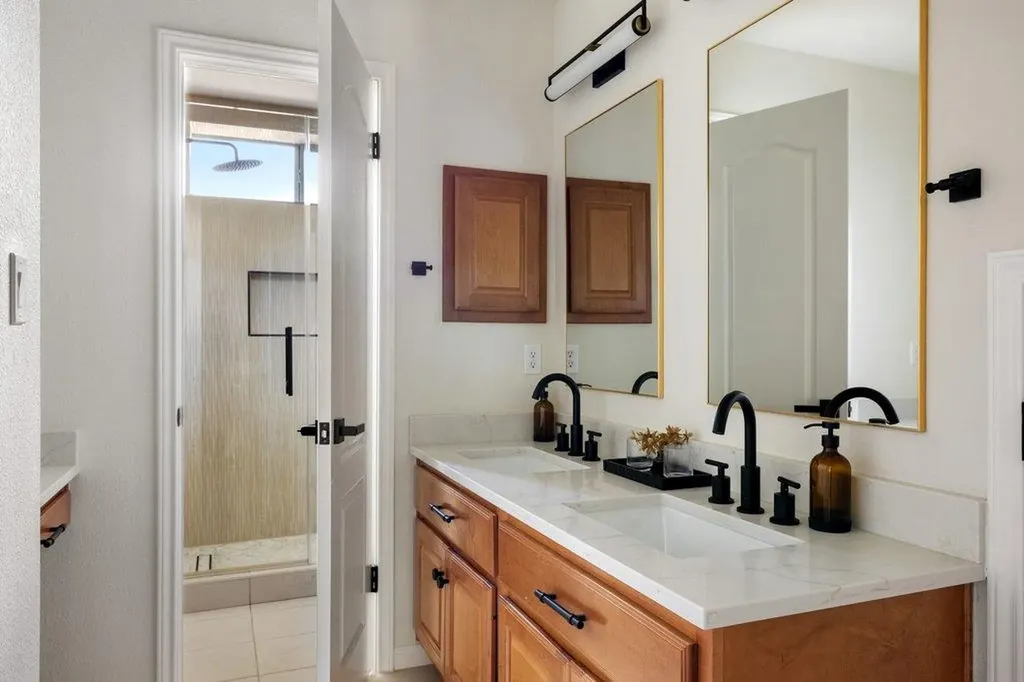 6704 Kiev Cove Austin TX 78739