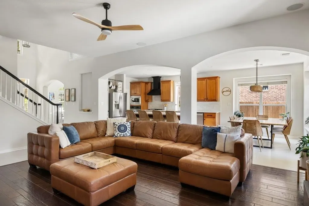 6704 Kiev Cove Austin TX 78739