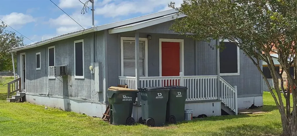 468 W Washington (2 Lots) Street Giddings TX 78942