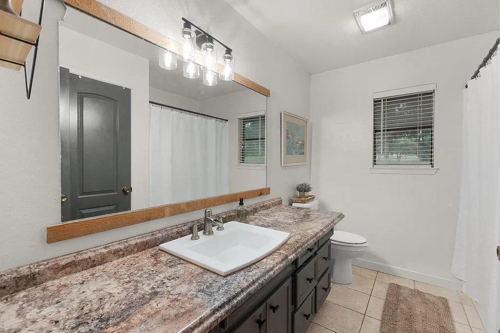 1501 Wofford Drive Burnet TX 78611