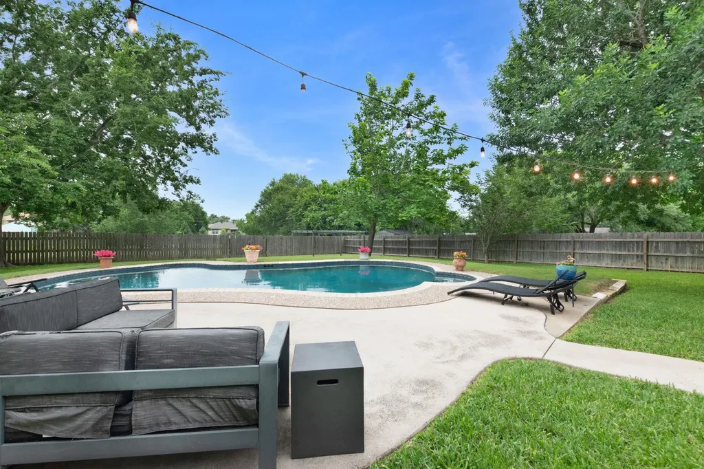 1501 Wofford Drive Burnet TX 78611