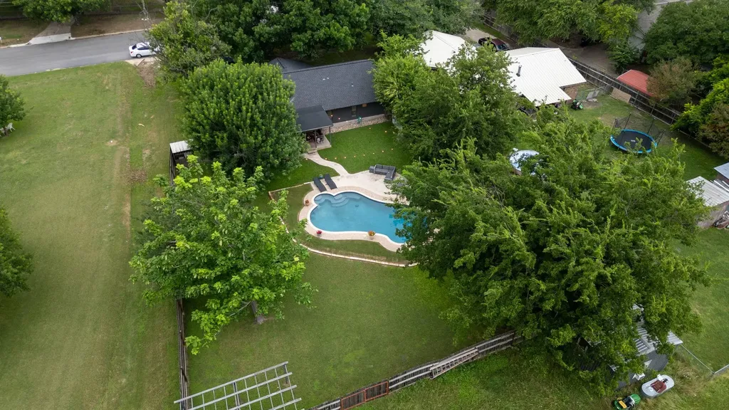 1501 Wofford Drive Burnet TX 78611