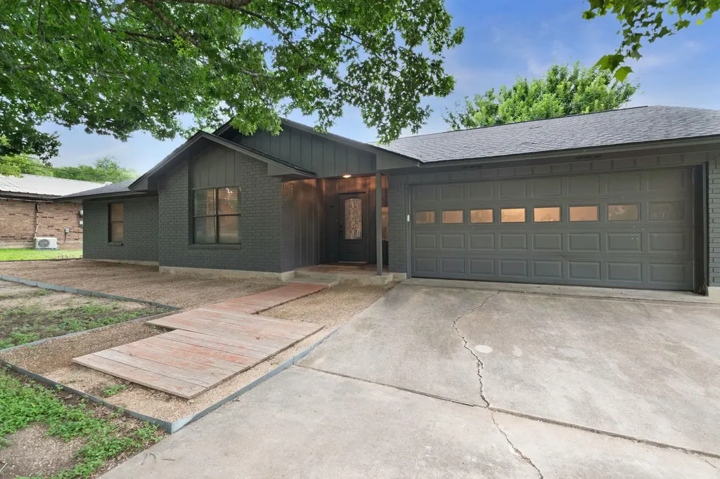 1501 Wofford Drive Burnet TX 78611