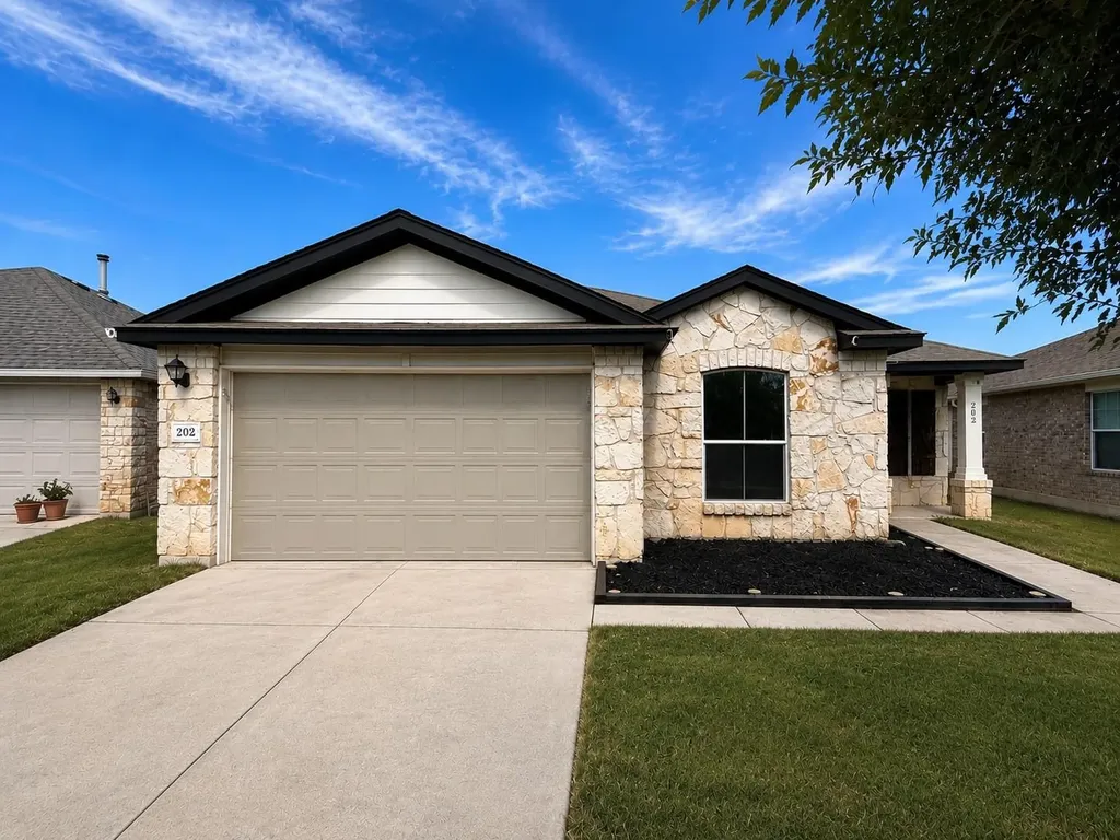 202 Mossberg Lane Bastrop TX 78602