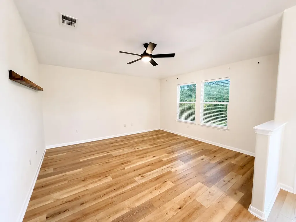 202 Mossberg Lane Bastrop TX 78602