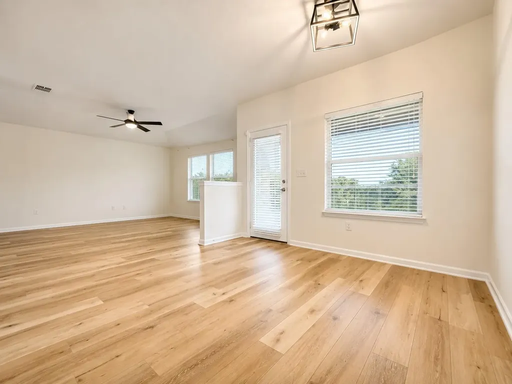 202 Mossberg Lane Bastrop TX 78602