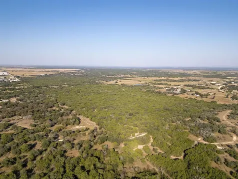 112 Loop 308 Briggs TX 78608