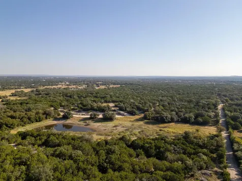 112 Loop 308 Briggs TX 78608