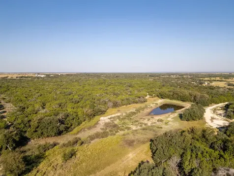 112 Loop 308 Briggs TX 78608