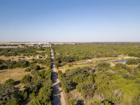 112 Loop 308 Briggs TX 78608