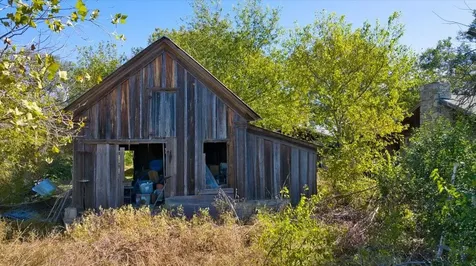 112 Loop 308 Briggs TX 78608
