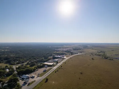 112 Loop 308 Briggs TX 78608