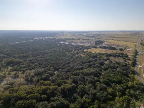 112 Loop 308 Briggs TX 78608