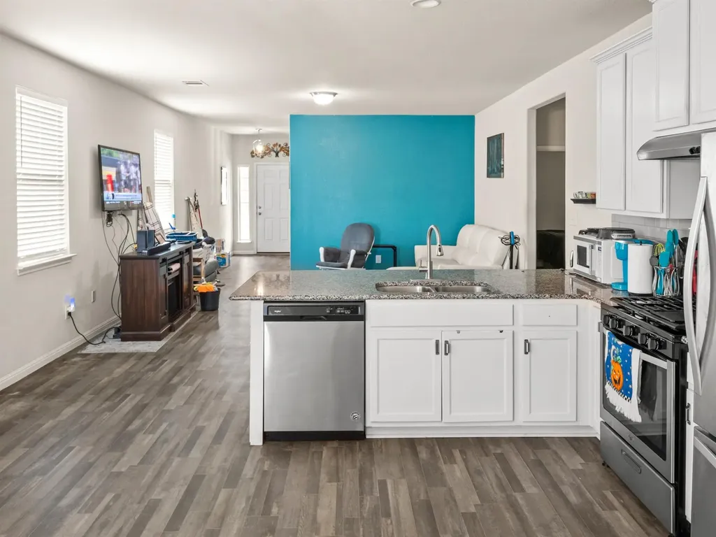 109 Lambert Street Leander TX 78641