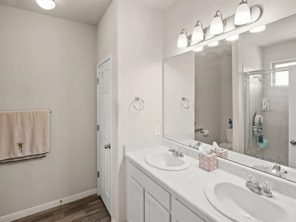 109 Lambert Street Leander TX 78641