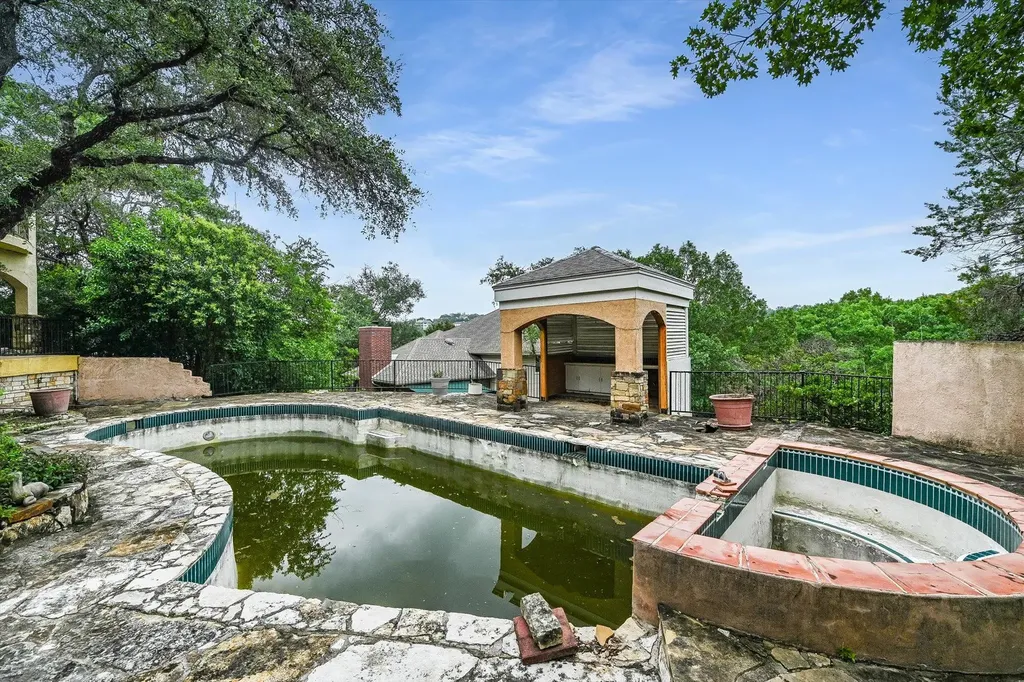 4242 Westlake Drive Austin TX 78746