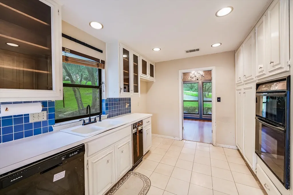 4242 Westlake Drive Austin TX 78746