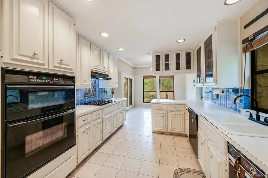 4242 Westlake Drive Austin TX 78746