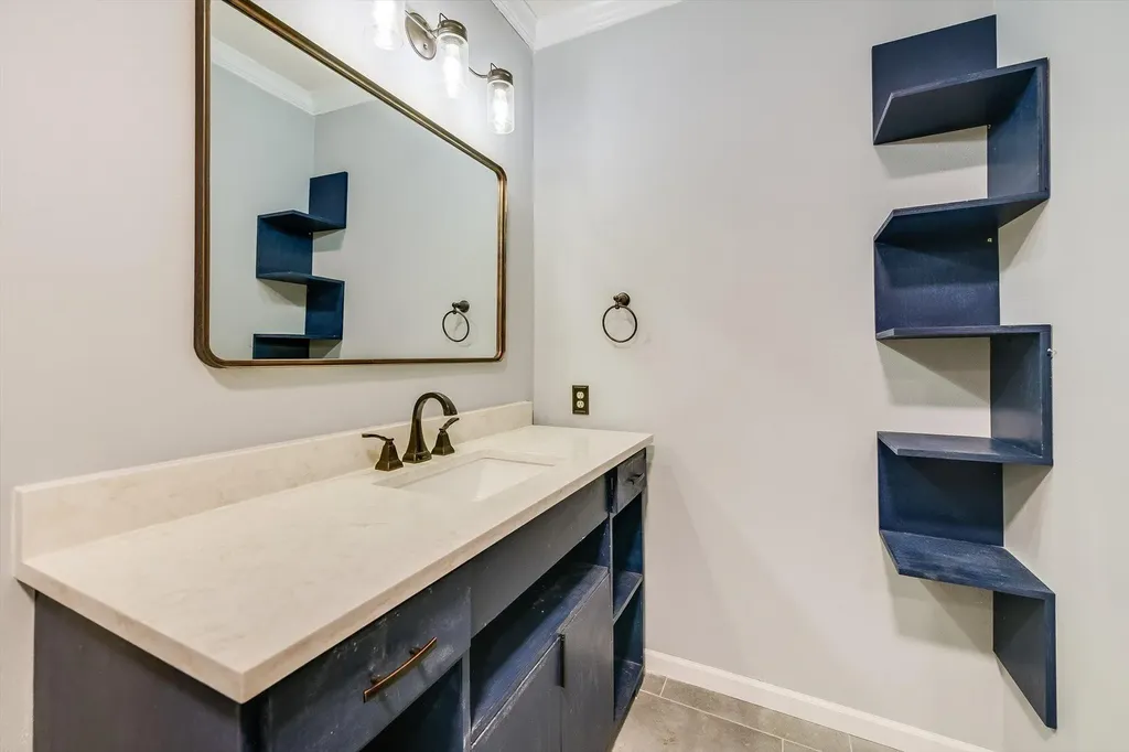 4242 Westlake Drive Austin TX 78746