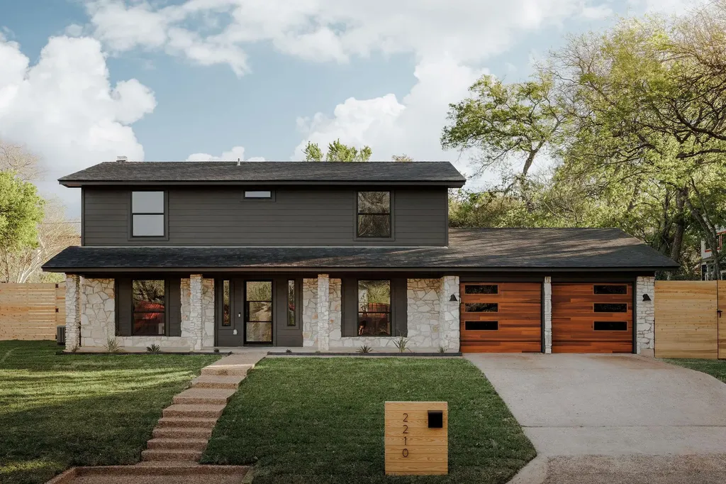 2210 Comburg Castle Way Austin TX 78748