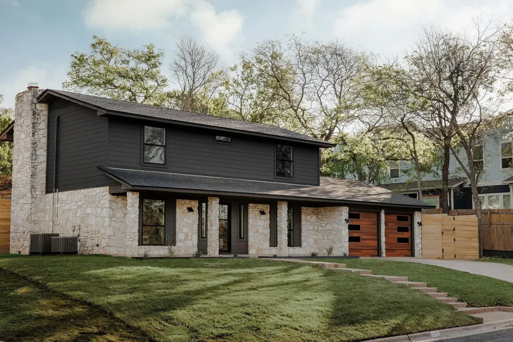 2210 Comburg Castle Way Austin TX 78748