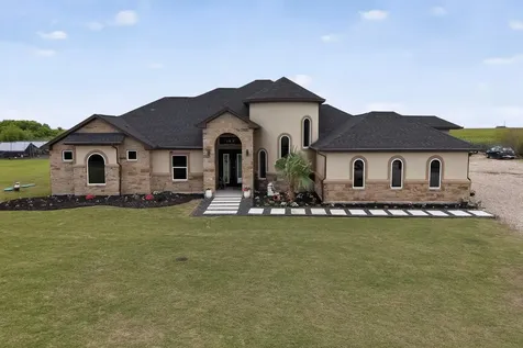 1001 County Road 394 Hutto TX 78634