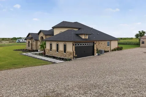 1001 County Road 394 Hutto TX 78634