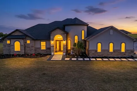 1001 County Road 394 Hutto TX 78634